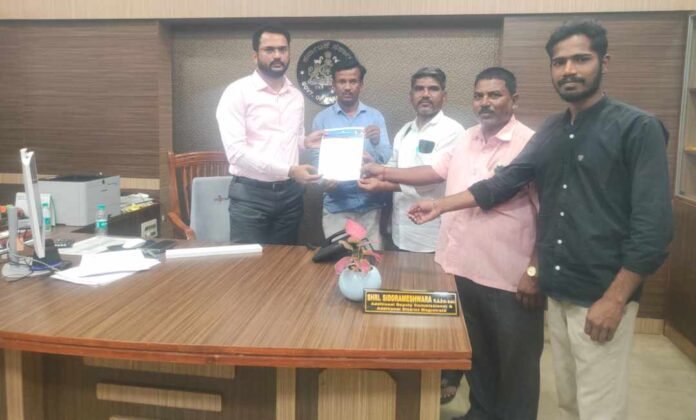 ಅಂಬೇಡ್ಕರ್&zwnj; ಜಯಂತಿ ಬಳಿಕ ಚುನಾವಣೆ ಘೋಷಿಸುವಂತೆ ಆಗ್ರಹ