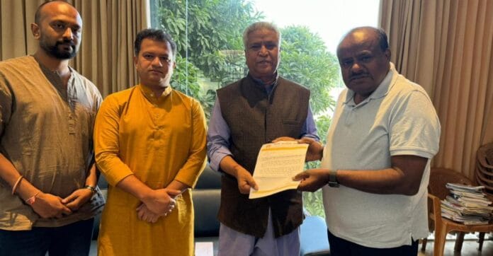 ಎಚ್_ ಡಿ ಕುಮಾರಸ್ವಾಮಿ