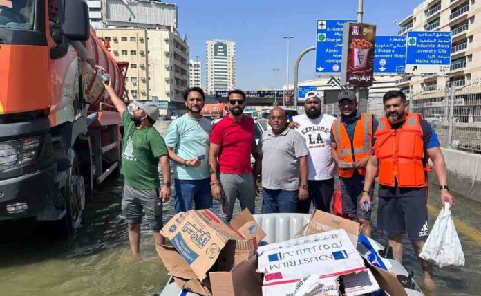 ಕನ್ನಡಿಗಾಸ್ ಹೆಲ್ಪ್ ಲೈನ್ ತಂಡ