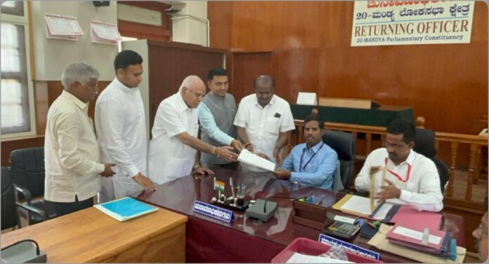 ಕುಮಾರಸ್ವಾಮಿ (2)