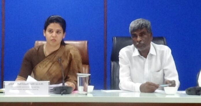 ಉಡುಪಿ | ಮಳೆಯಿಂದ ಹಾಳಾದ ರಸ್ತೆಯ ದುರಸ್ಥಿ ಕಾರ್ಯಗಳನ್ನು ತ್ವರಿತವಾಗಿ ಮಾಡಿಕೊಡಿ - ಉಸ್ತುವಾರಿ ಕಾರ್ಯದರ್ಶಿ ರೋಹಿಣಿ ಸಿಂಧೂರಿ