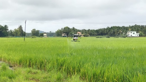 ಉಡುಪಿ | ಆತ್ಮ ಯೋಜನೆಯಡಿ ಡ್ರೋನ್ ಮೂಲಕ ಗೊಬ್ಬರ ಸಿಂಪರಣೆ ಪ್ರಾತ್ಯಕ್ಷಿಕೆ