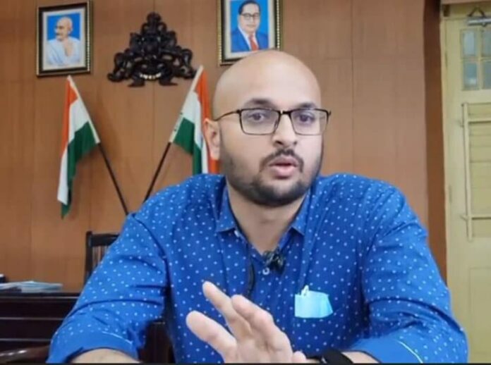 ಧಾರವಾಡ ಜಿಲ್ಲಾಧಿಕಾರಿ