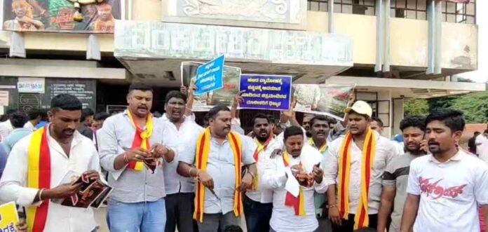 ಧೀರ ಭಗತ್&zwnj; ರಾಯ್&zwnj; ಚಿತ್ರ ಪ್ರದರ್ಶನಕ್ಕೆ ಆಗ್ರಹ