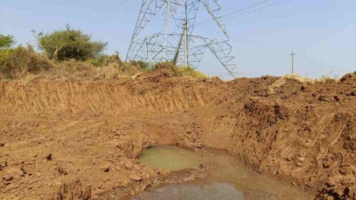 ಮಣ್ಣು ದಂಧೆ