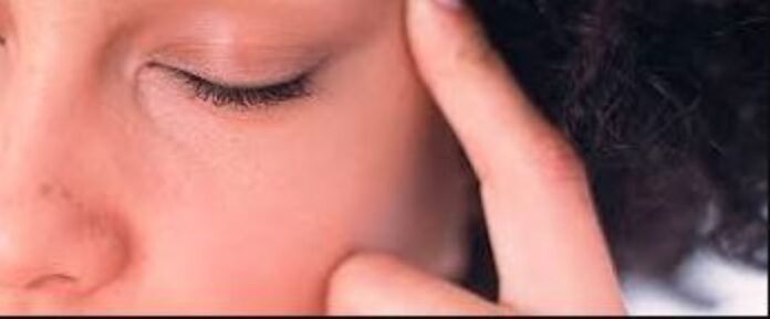 ಮೈಗ್ರೇನ್&zwnj; ಮತ್ತು ಅಪೌಷ್ಟಿಕತೆಯಿಂದ ಬಳಲುತ್ತಿರುವ ವಿದ್ಯಾರ್ಥಿನಿಯರು