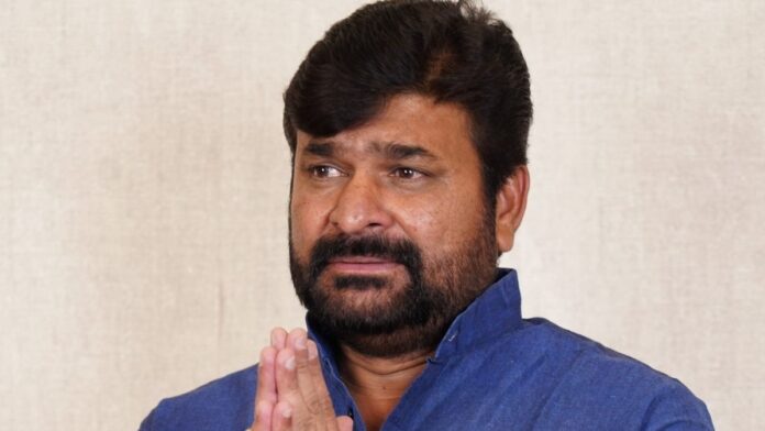 ವಿನಯ್&zwnj; ಕುಲಕರ್ಣಿ2