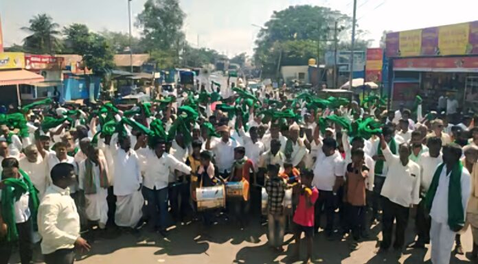 ಬೆಳಗಾವಿ : ಹೆಸರು, ಉದ್ದು ಖರೀದಿಗೆ ಮಾನದಂಡ ಸರಿಪಡಿಸುವಂತೆ ರೈತರ ಪ್ರತಿಭಟನೆ