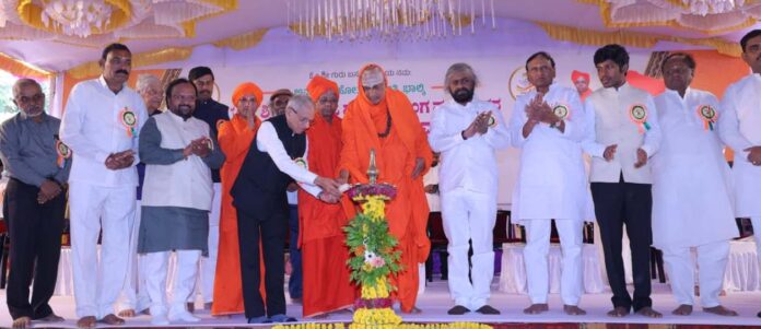 ಬಸವಲಿಂಗ ಪಟ್ಟದ್ದೇವರ ಅಮೃತ ಮಹೋತ್ಸವ