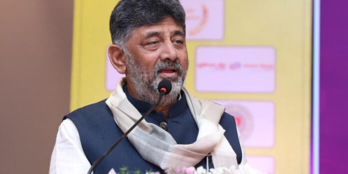 ಡಿ ಕೆ ಶಿವಕುಮಾರ್