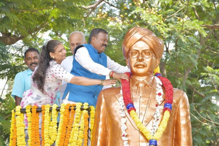 ಹುಬ್ಬಳ್ಳಿ | ಸರ್.ಸಿದ್ದಪ್ಪ ಕಂಬಳಿ, ಉತ್ತರ ಕರ್ನಾಟಕದಲ್ಲಿ ಅಕ್ಷರಜ್ಯೋತಿ ಪ್ರಜ್ವಲಿಸಲು ಹೋರಾಡಿದವರು: ರಾಮಪ್ಪ ಬಡಿಗೇರ