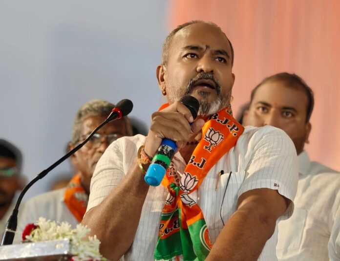 ಬೆಳಗಾವಿ : ಡಿಸಿಸಿ ಬ್ಯಾಂಕ್ ಚುನಾವಣೆ ಕತ್ತಿ ವಿರುದ್ದ ರಾಜೇಂದ್ರ ಪಾಟೀಲ ಸ್ಪರ್ಧೆ