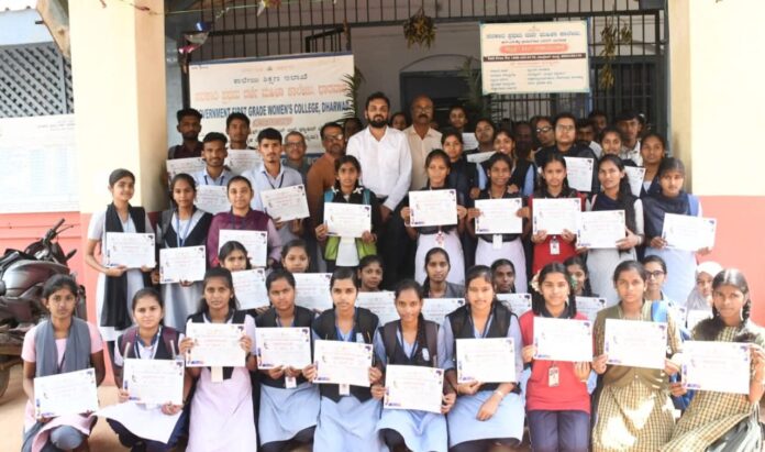 ಧಾರವಾಡ | ಗಾಂಧೀಜಿ ಸ್ಮರಣೆಯಿಂದ ಸಂಸ್ಕಾರ ಬೆಳೆದು, ನಡೆ-ನುಡಿ ಒಂದಾಗಿರಬೇಕು: ಭುವನೇಶ ಪಾಟೀಲ್