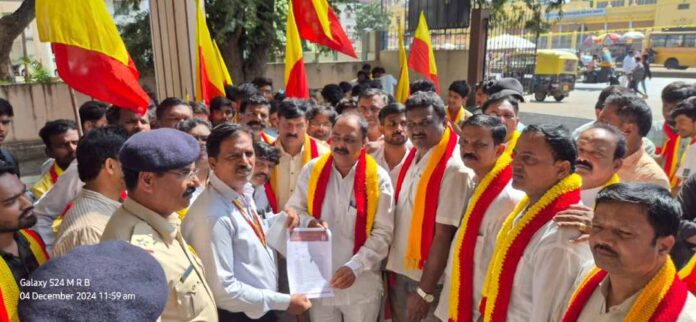 ಹದಡಿ ರಸ್ತೆ ದುರಸ್ತಿಗೆ ಆಗ್ರಹ