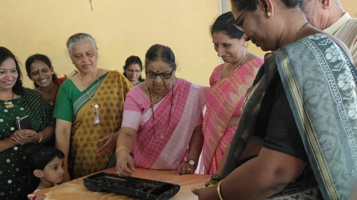 ಕಾಂಗ್ರೆಸ್&zwnj; ನಾಯಕಿ ಸರಳ ಕಾಂಚನ್