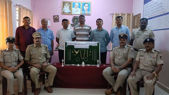 ಧಾರವಾಡ | ಮನೆಗಳ್ಳತನ ಆರೋಪಿ ಬಂಧನ : ₹6.45 ಲಕ್ಷ ಮೌಲ್ಯದ ಚಿನ್ನಾಭರಣ ವಶ