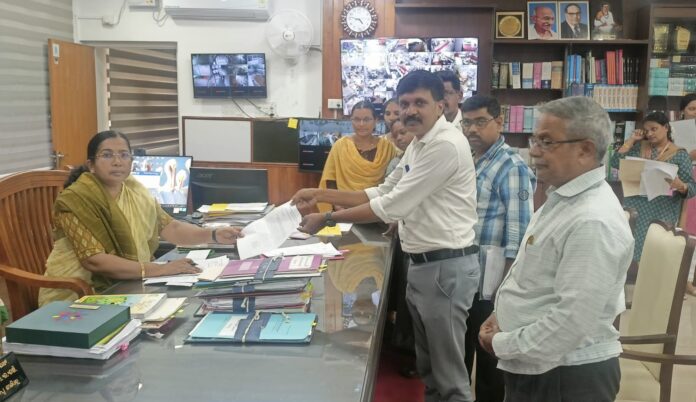 ಉಡುಪಿ | ಆಶ್ರಯವಿಲ್ಲದ ವಲಸೆ ಕಾರ್ಮಿಕರ ದಯನೀಯ ಸ್ಥಿತಿ, ಜಿಲ್ಲಾಧಿಕಾರಿ ಭೇಟಿ ಮಾಡಿದ ಸಿಐಟಿಯು