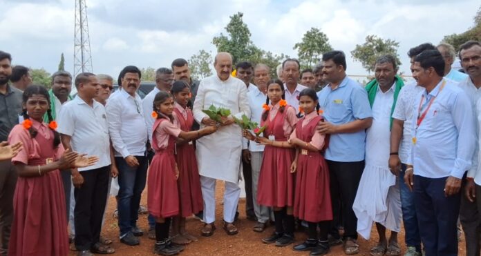 ಬೆಳಗಾವಿ : ಶಾಲಾ ಕೊಠಡಿ ನಿರ್ಮಾಣಕ್ಕೆ ಶಾಸಕರಿಂದ ಭೂಮಿ ಪೂಜೆ