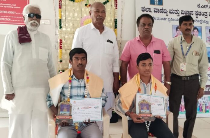 ಧಾರವಾಡ | ರಾಜ್ಯ ಮಟ್ಟಕ್ಕೆ ಸಂಶಿ ಕೆಎಲ್&zwnj;ಇ ಕಾಲೇಜು ವಿದ್ಯಾರ್ಥಿಗಳ ಯೋಗಾಸನ ಆಯ್ಕೆ