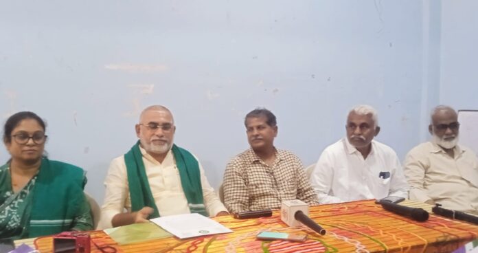 ಬೆಳಗಾವಿ : ನವೆಂಬರ್ 26 ಸಂವಿಧಾನ ದಿನದಂದು &lsquo;ಭೂಮಿ ಸತ್ಯಾಗ್ರಹ&rsquo;: ಭಾರತೀಯ ಕೃಷಿಕ ಸಮಾಜದಿಂದ ಬೆಂಗಳೂರು ಚಲೋ