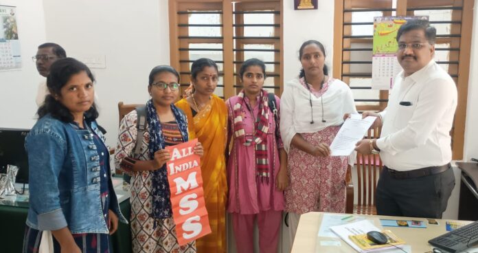 ಧಾರವಾಡ | ಮರ್ಯಾದೆಗೇಡು ಹತ್ಯೆಗೆ ಎಐಎಮ್ಎಸ್ಎಸ್ ಖಂಡನೆ; ಸೂಕ್ತ ಕ್ರಮಕ್ಕೆ ಒತ್ತಾಯ