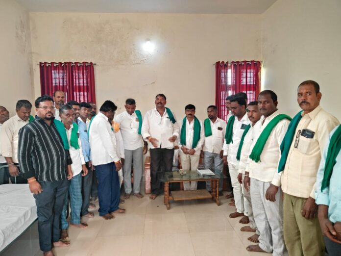 ಬೆಳಗಾವಿ : ರಾಮದುರ್ಗದಲ್ಲಿ ರಾಜ್ಯ ರೈತ ಸಂಘ&ndash;ಹಸಿರು ಸೇನೆ ನೂತನ ಪದಾಧಿಕಾರಿಗಳ ಆಯ್ಕೆ