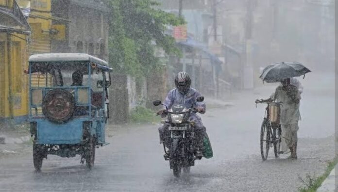 ಭಾರಿ ಮಳೆ ಮುನ್ಸೂಚನೆ: 13 ಜಿಲ್ಲೆಗಳಲ್ಲಿ ಯಲ್ಲೊ ಅಲರ್ಟ್ ಘೋಷಣೆ