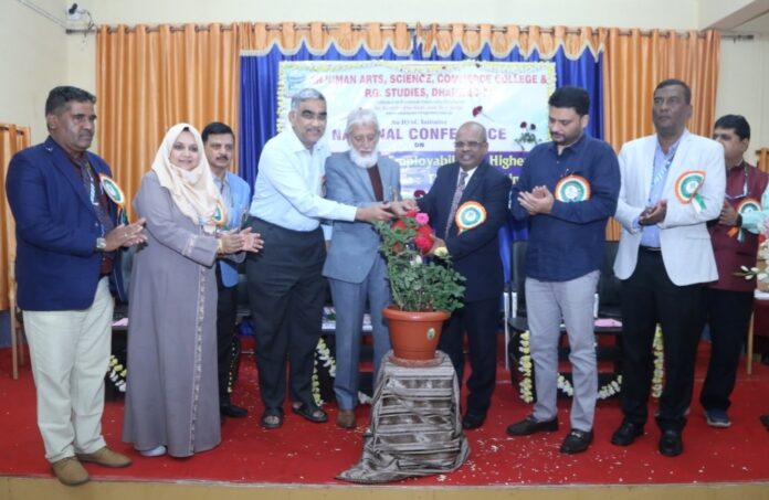 ಧಾರವಾಡ | ಸಾಂಪ್ರದಾಯಿಕ ಬೋಧನಾ ಪದ್ಧತಿ ಪರಿಣಾಮಕಾರಿಯಲ್ಲ: ಡಾ. ಎಸ್.ಎಮ್.ಶಿವಪ್ರಸಾದ್