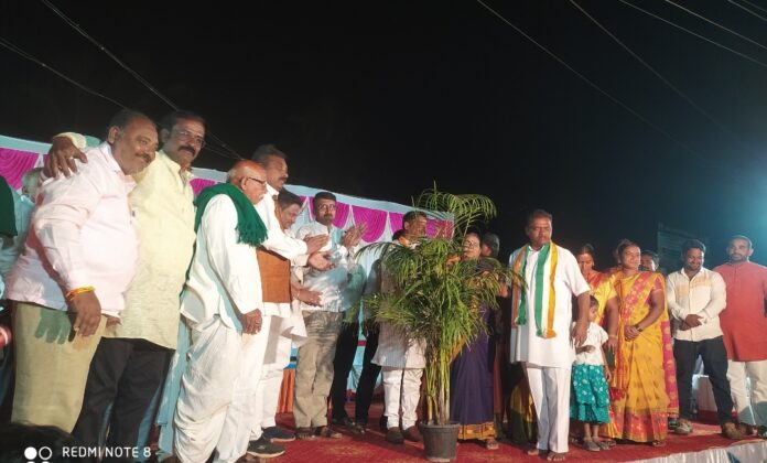 ಧಾರವಾಡ | ಸಂಶಿ ಗ್ರಾಮದ ಅಭಿವೃದ್ಧಿಗೆ ಎಲ್ಲ ರೀತಿಯ ಸಹಕಾರ ನೀಡುವೆ: ಷಣ್ಮುಖ ಶಿವಳ್ಳಿ ಭರವಸೆ