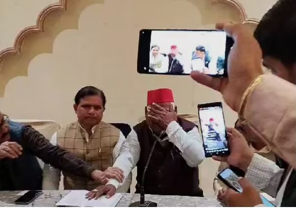 ದಲಿತ - ಅಯೋಧ್ಯೆ ಸಂಸದ