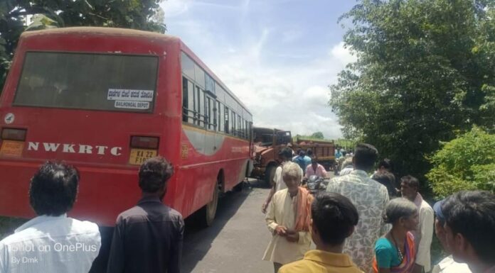 ಬೆಳಗಾವಿ : ಬಸ್ ಲಾರಿ ಡಿಕ್ಕಿ 20 ಕ್ಕೂ ಹೆಚ್ಚು ಪ್ರಯಾಣಿಕರಿಗೆ ಗಾಯ