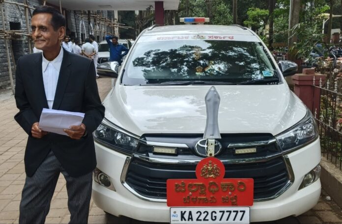 ಬೆಳಗಾವಿ : ಬಾಕಿ ಬಿಲ್ ಪಾವತಿಗೆ ಸರ್ಕಾರ ವಿಫಲ ಜಿಲ್ಲಾಧಿಕಾರಿ ಕಾರು ಜಪ್ತಿ