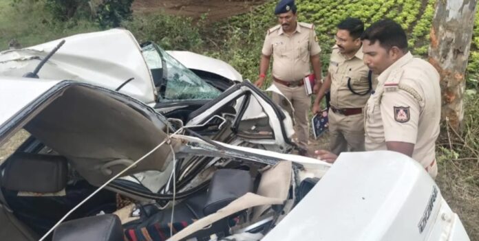 ಬೆಳಗಾವಿ : ಭೀಕರ ಕಾರು ಅಪಘಾತ &ndash; ಇಬ್ಬರು ಸ್ಥಳದಲ್ಲೇ ಸಾವು, ಒಬ್ಬರಿಗೆ ಗಂಭೀರ ಗಾಯ