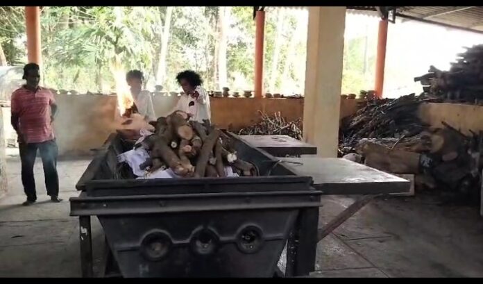 ಉಡುಪಿ | ದಿಕ್ಕಿಲ್ಲದ ವೃದ್ಧೆಯ ಅಂತ್ಯಸಂಸ್ಕಾರ ನೆರವೇರಿಸಿದ ನಿತ್ಯಾನಂದ ಒಳನಾಡು