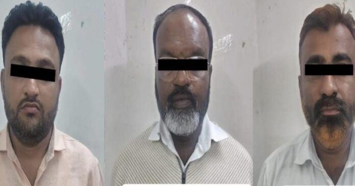 ಬೆಳಗಾವಿ | ಮಹಿಳಾ ಅಧಿಕಾರಿಯ ಮನೆಗೆ ಗುಪ್ತ ಕ್ಯಾಮರಾ: ಕೋಟಿ ರೂಪಾಯಿ ಬೇಡಿಕೆ ಮೂವರ ಬಂಧನ