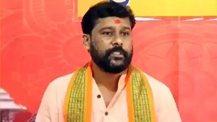 ಪ್ರಚೋದನಾಕಾರಿ ಪೋಸ್ಟ್, ಪೊಲೀಸರು, ವಿಎಚ್&zwnj;ಪಿ, ಶರಣ್​ ಪಂಪ್​ವೆಲ್, Provocative post, police, VHP, Sharan Pumpwell,