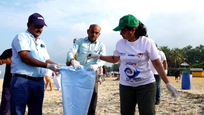 ಉಡುಪಿ | ಮಲ್ಪೆಯಲ್ಲಿ ಬೀಚ್ ನಲ್ಲಿ ಅಂತರಾಷ್ಟ್ರೀಯ ಕರಾವಳಿ ಸ್ವಚ್ಚತಾ ದಿನಾಚರಣೆ