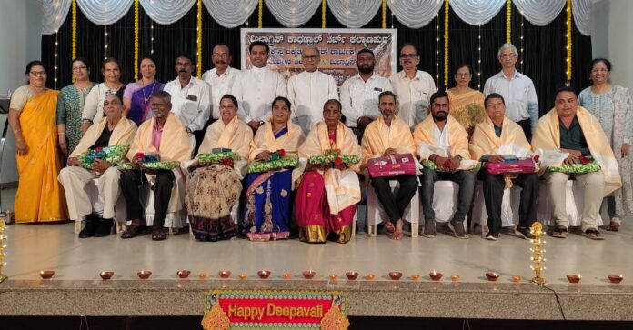 ಉಡುಪಿ | ಕಲ್ಲ್ಯಾಣಪುರ ಮಿಲಾಗ್ರಿಸ್ ಕಾಥೆಡ್ರಲ್ ಚರ್ಚಿನಲ್ಲಿ ದೀಪಾವಳಿ ಸಂಭ್ರಮ