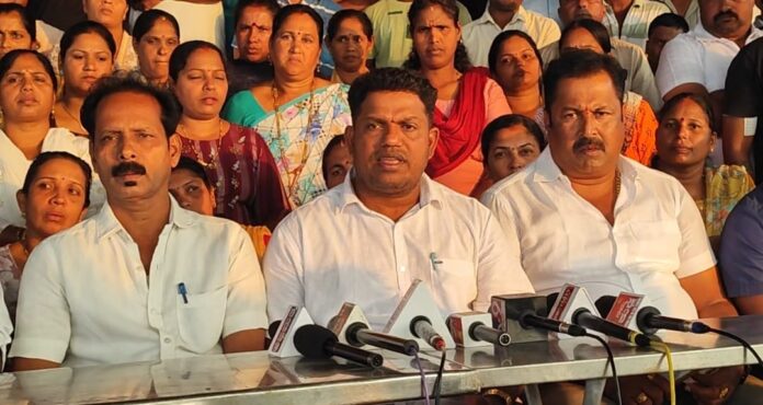 ಉಡುಪಿ | ಮೀನು ಮಾರಾಟ ಫೆಡರೇಷನ್&zwnj;ಗೆ ನೀಡಿದ 9 ಎಕರೆ ಜಾಗವನ್ನು ಕೂಡಲೇ ರದ್ದುಪಡಿಸಿ : ಧನಂಜಯ ಕಾಂಚನ್