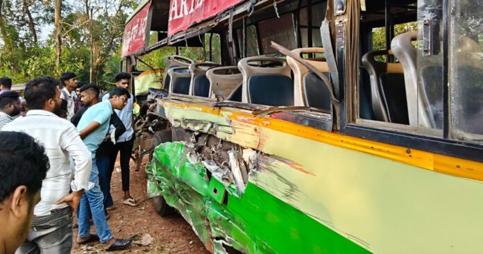 ಉಡುಪಿ | ಕುಂದಾಪುರ ಶೇಟ್ಟರಕಟ್ಟೆ ತಿರುವಿನಲ್ಲಿ ಅಪಘಾತ, 15 ಮಂದಿ ಪ್ರಯಾಣಿಕರಿಗೆ ಗಾಯ