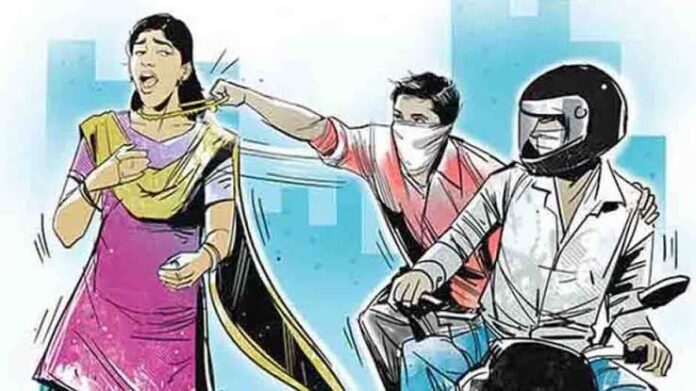 ಹುಬ್ಬಳ್ಳಿ | ಪಾದಚಾರಿ ಮಹಿಳೆಯ ₹1.20 ಲಕ್ಷ ಮೌಲ್ಯದ ಚಿನ್ನಾಭರಣ ದೋಚಿ ಪರಾರಿ