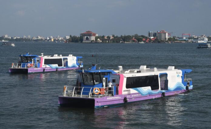 ವಾಟರ್&zwnj; ಮೆಟ್ರೋ