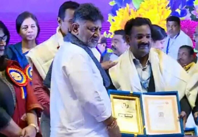 ಸಿರಾಜ್&zwnj; ಬಿಸರಳ್ಳಿಗೆ ಮಾಧ್ಯಮ ಅಕಾಡೆಮಿ ಪ್ರಶಸ್ತಿ